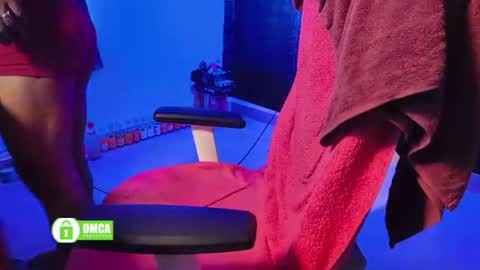 Miles online show from August 4, 6:19 am
