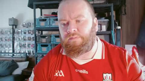 twitter theirishman205 online show from May 4, 10:50 am