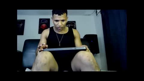iron_arcia online show from May 7, 7:08 am