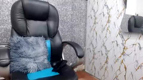 isa_x18 online show from July 25, 4:37 pm