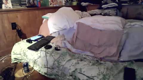 Itzmeebabyy online show from April 28, 2:27 am
