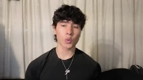 Noah online show from June 3, 6:35 pm