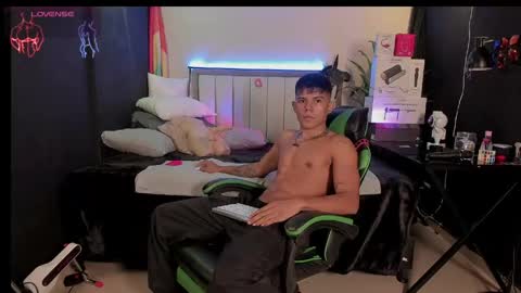 JACK CASTELL online show from May 19, 11:22 pm
