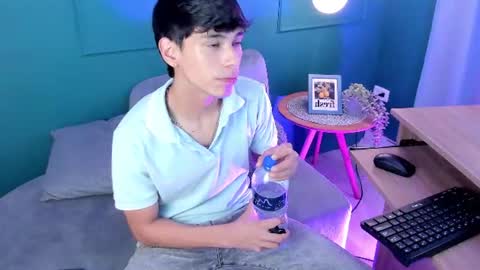 jacob_colliins online show from July 15, 7:53 pm