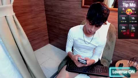 jacob_colliins online show from July 19, 1:17 pm