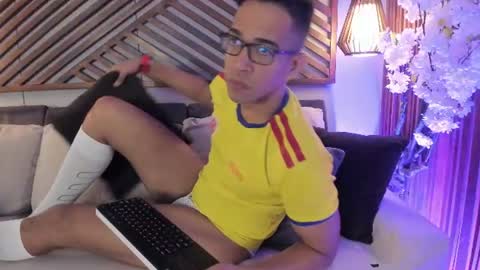 jacobdraven online show from June 24, 4:48 am