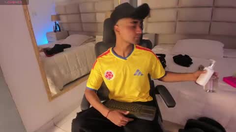 Jacob online show from June 24, 5:32 am