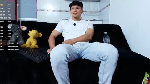 jacobo online show from April 29, 2:33 pm