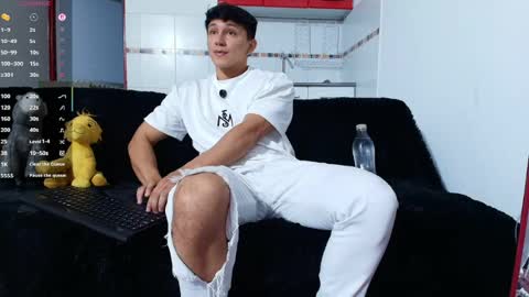 jacobo online show from May 1, 2:41 pm