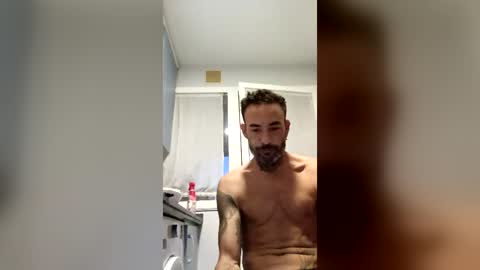 jak232311 online show from August 2, 5:06 am