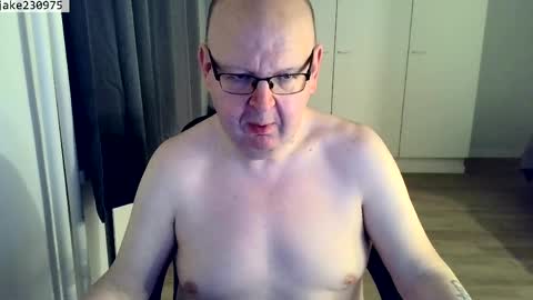 Jake2309 online show from April 29, 7:09 pm