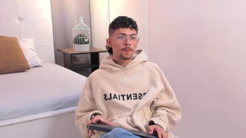 Jake  online show from June 18, 8:03 pm