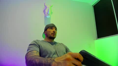 jakestone_1 online show from May 15, 5:32 pm