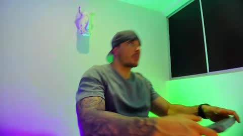 jakestone_1 online show from May 9, 7:15 pm