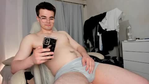 Hey there Im Jame online show from May 10, 9:05 pm