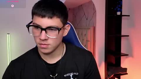 james_cr online show from July 22, 12:41 pm