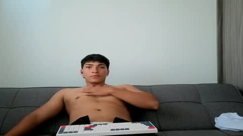 james_silva1 online show from May 7, 9:48 pm