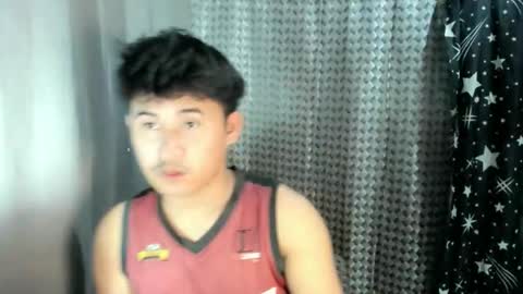 jamesthebigcockxxx online show from June 7, 6:37 pm