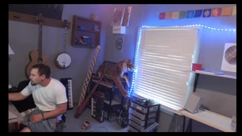 Jameswebbscope online show from May 2, 10:12 pm