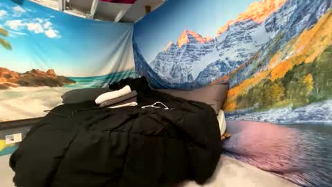 OF - Jamiejordans online show from May 6, 6:25 am