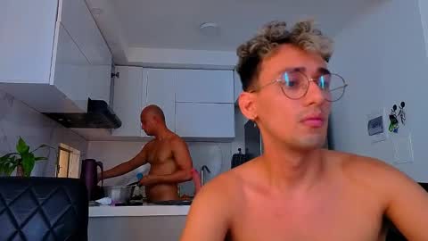 javier288038 online show from May 11, 2:45 pm