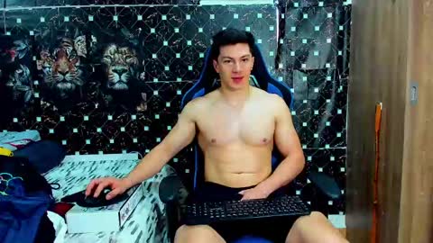 Javier online show from May 11, 9:45 pm