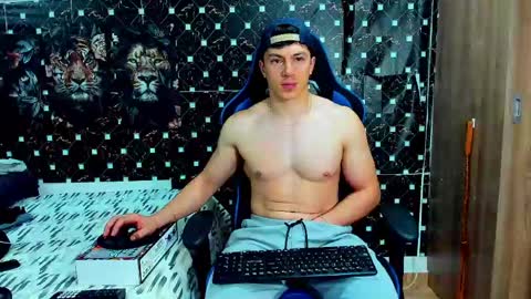 Javier online show from May 20, 5:25 am
