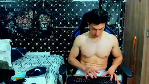 Javier online show from May 8, 6:36 am