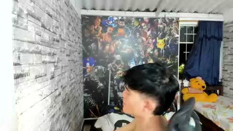 jay_peep online show from July 9, 11:30 pm