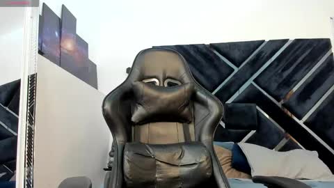 JAYDEN online show from April 25, 1:41 pm