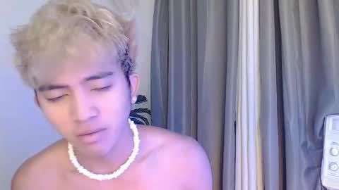jaysee_hugecox online show from May 25, 6:47 pm