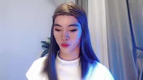 jaysee_hugecox online show from May 13, 4:15 pm