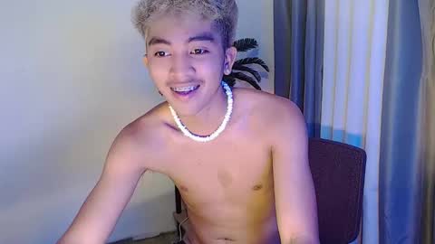 jaysee_hugecox online show from April 21, 1:42 am