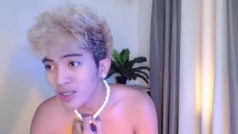 jaysee_hugecox online show from May 23, 11:43 pm