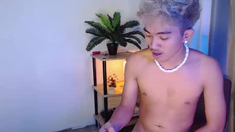 jaysee_hugecox online show from April 21, 2:51 am