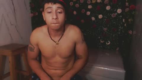 jbarto_ online show from April 25, 12:35 am
