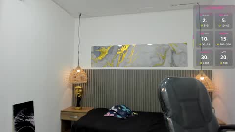 jdwhite18 online show from May 20, 4:19 am