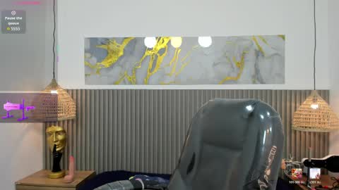 jdwhite18 online show from April 29, 5:23 am