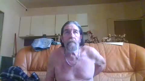 jeanclaude1959 online show from August 3, 9:04 am