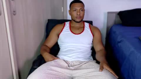 jeicowesst online show from July 19, 9:32 pm