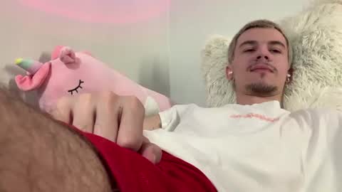 jeremy1scott online show from July 29, 7:51 am