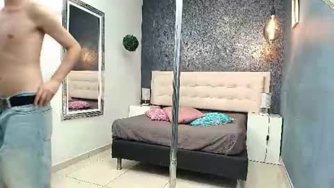   online show from June 24, 3:42 am