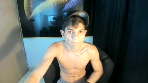 jesshot_bigcock online show from June 11, 6:00 am