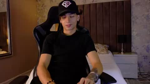 Jessy online show from June 19, 7:51 pm