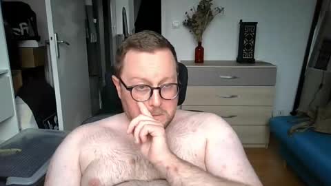 jeuneloup92 online show from May 5, 4:18 pm