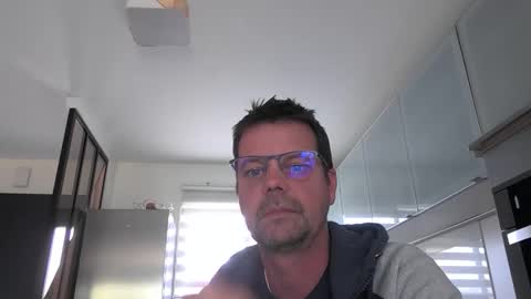 jhmec44000 online show from May 11, 4:26 pm