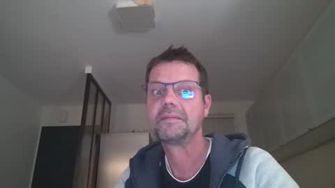 jhmec44000 online show from May 6, 9:04 pm