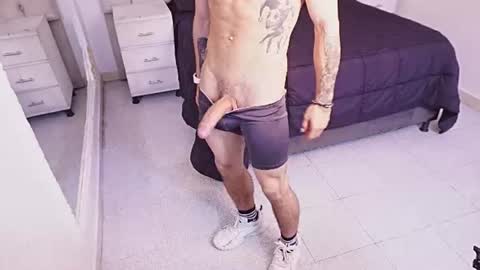 jhoanleandro online show from July 17, 5:36 am