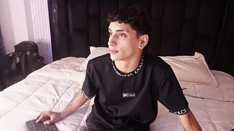 jhoanleandro online show from May 16, 10:08 pm