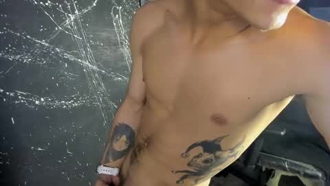 jhoanleandro online show from May 15, 11:13 pm